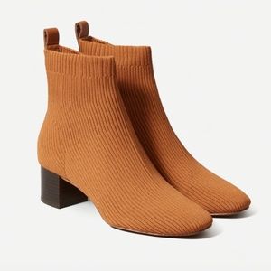 Everlane Women's Glove Boot - Sweater Booties - Toffee, Size 7.5 - Lightly Worn